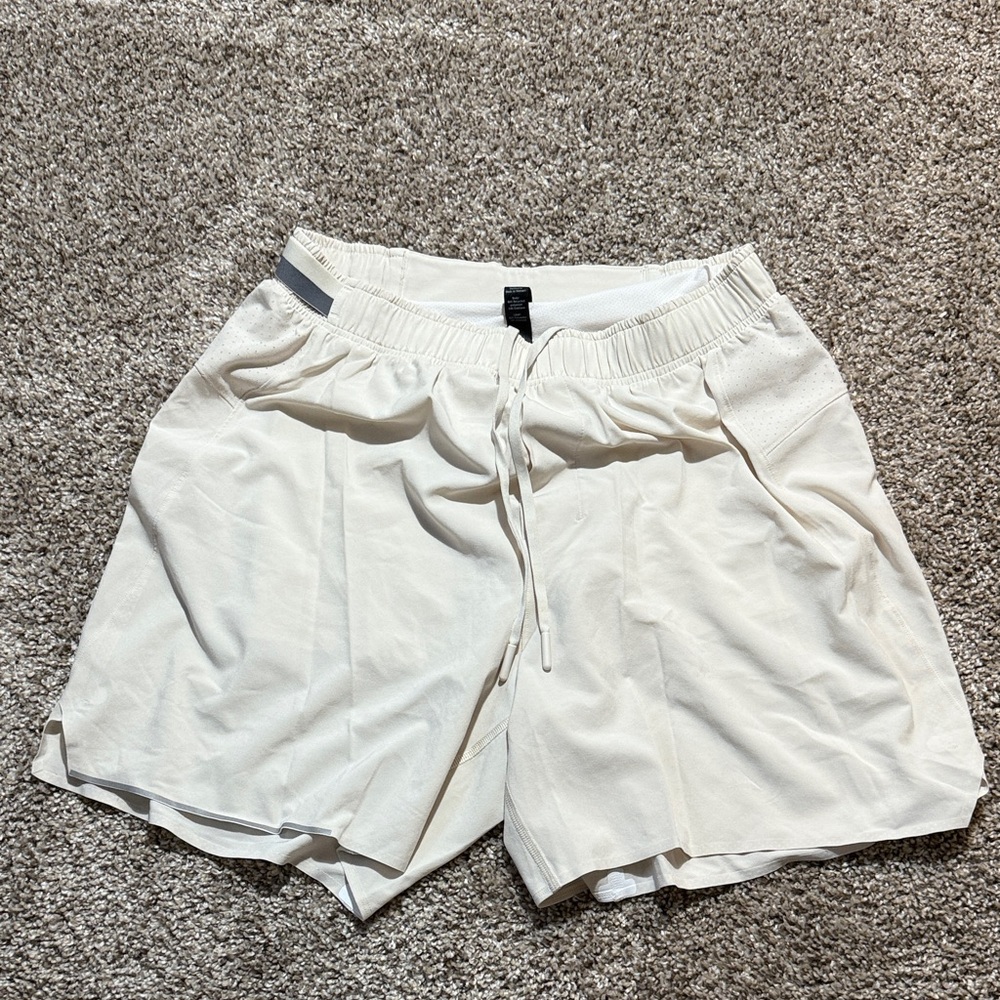 Lululemon Surge Short Lined Sz M White Opal